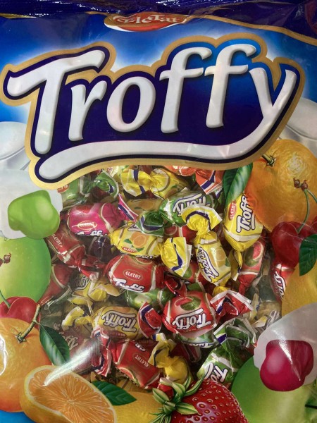 Troffy punjena karamela 800g